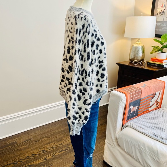 ANDTHEWHY Hear Me Roar Sweater - Picture 6 of 16